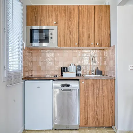 Апартаменты Elegant Paris La Defense Курбевуа