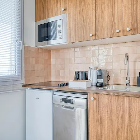 Апартаменты Elegant Paris La Defense Курбевуа